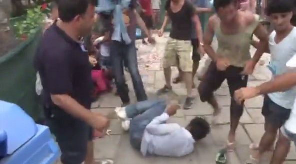Fight Club – Migrants Attack Each Other on Greek Island