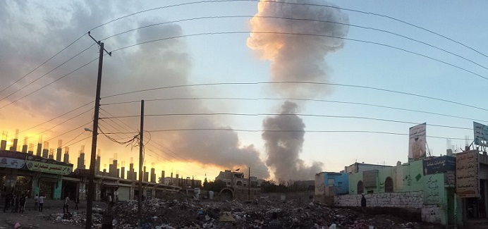 Air_strike_in_Sana'a_11-5-2015